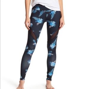 Dsgn yoga pants